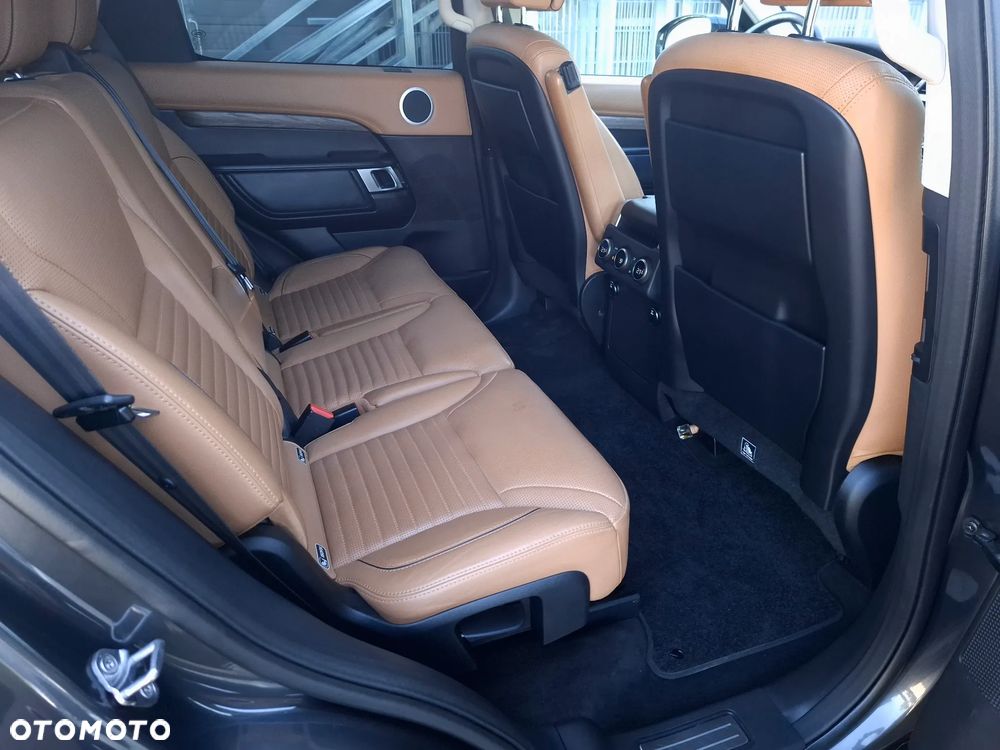 Land Rover Discovery 3.0 TD6 HSE Luxury - 23