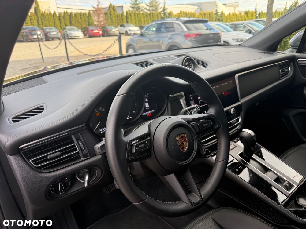 Porsche Macan T - 15