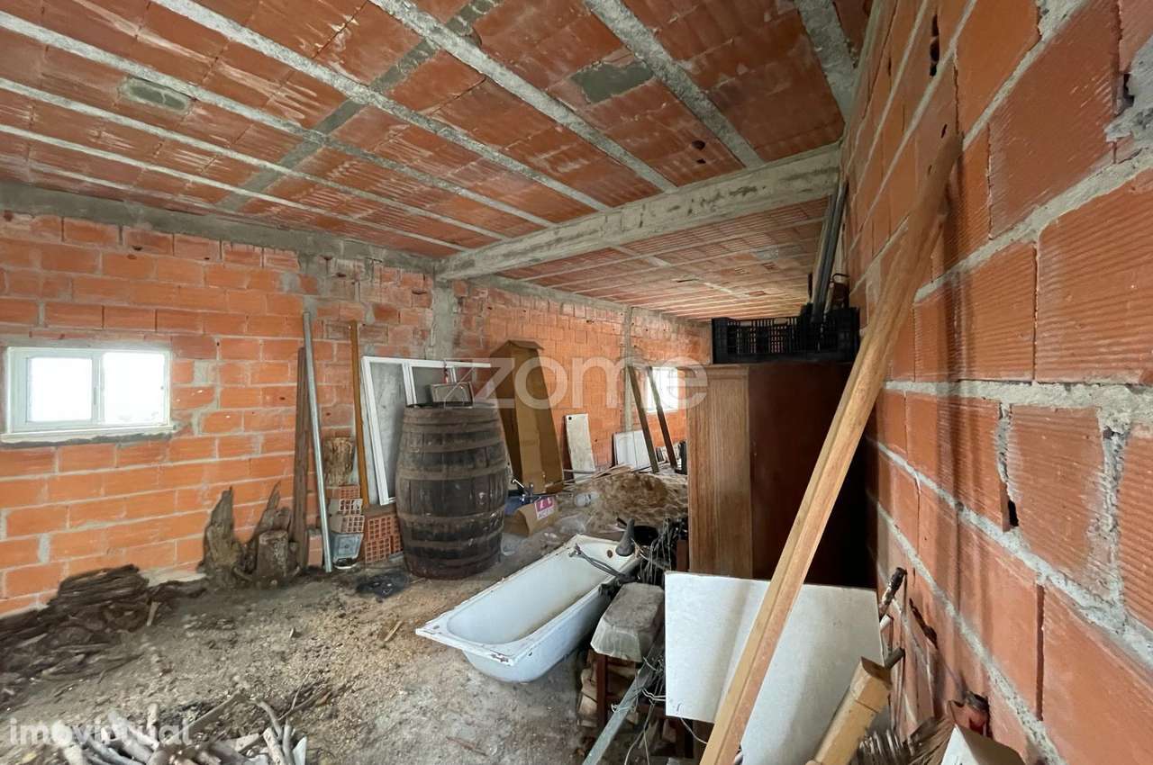 Moradia para Recuperar na Pedrulha - Grande imagem: 5/19