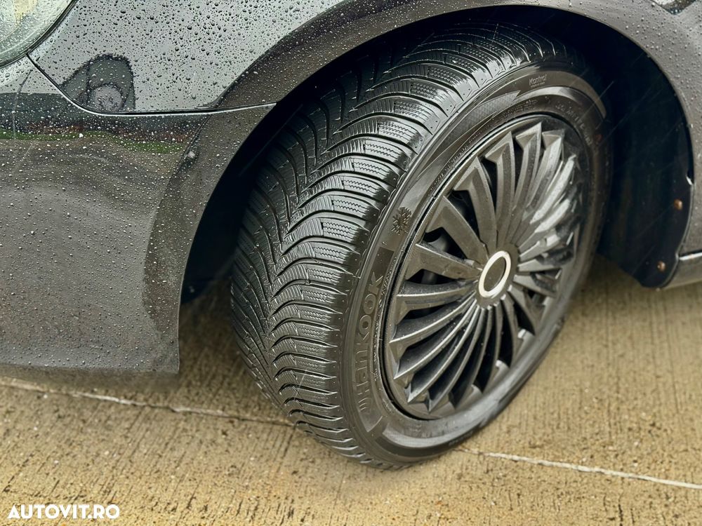 Volkswagen Golf 1.6 Comfortline - 29