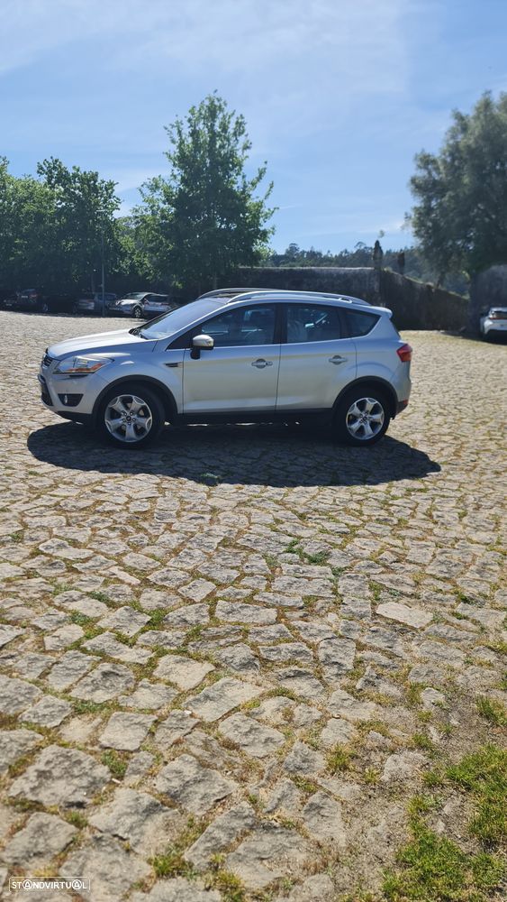 Ford Kuga 2.0 TDCi 4x4 Titanium - 8