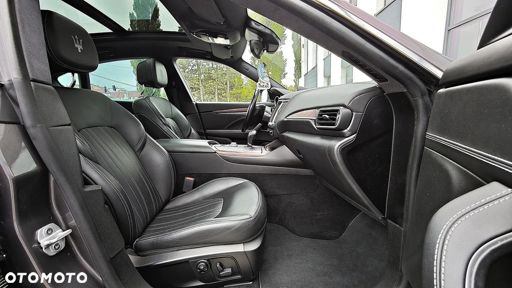 Maserati Levante Q4 - 12