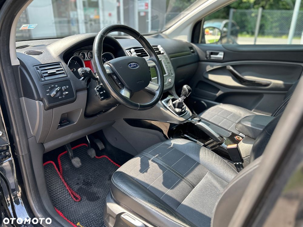 Ford Kuga - 11