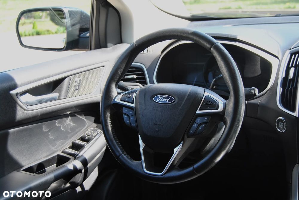 Ford Edge - 10