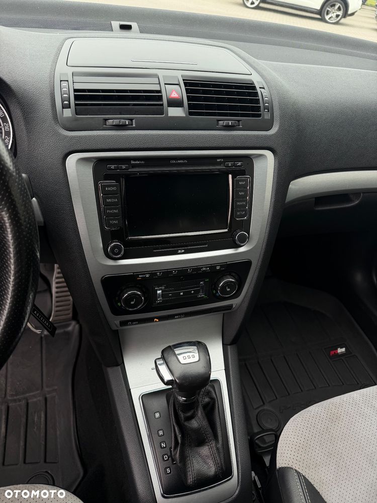 Skoda Octavia 2.0 TDI DPF RS DSG - 17