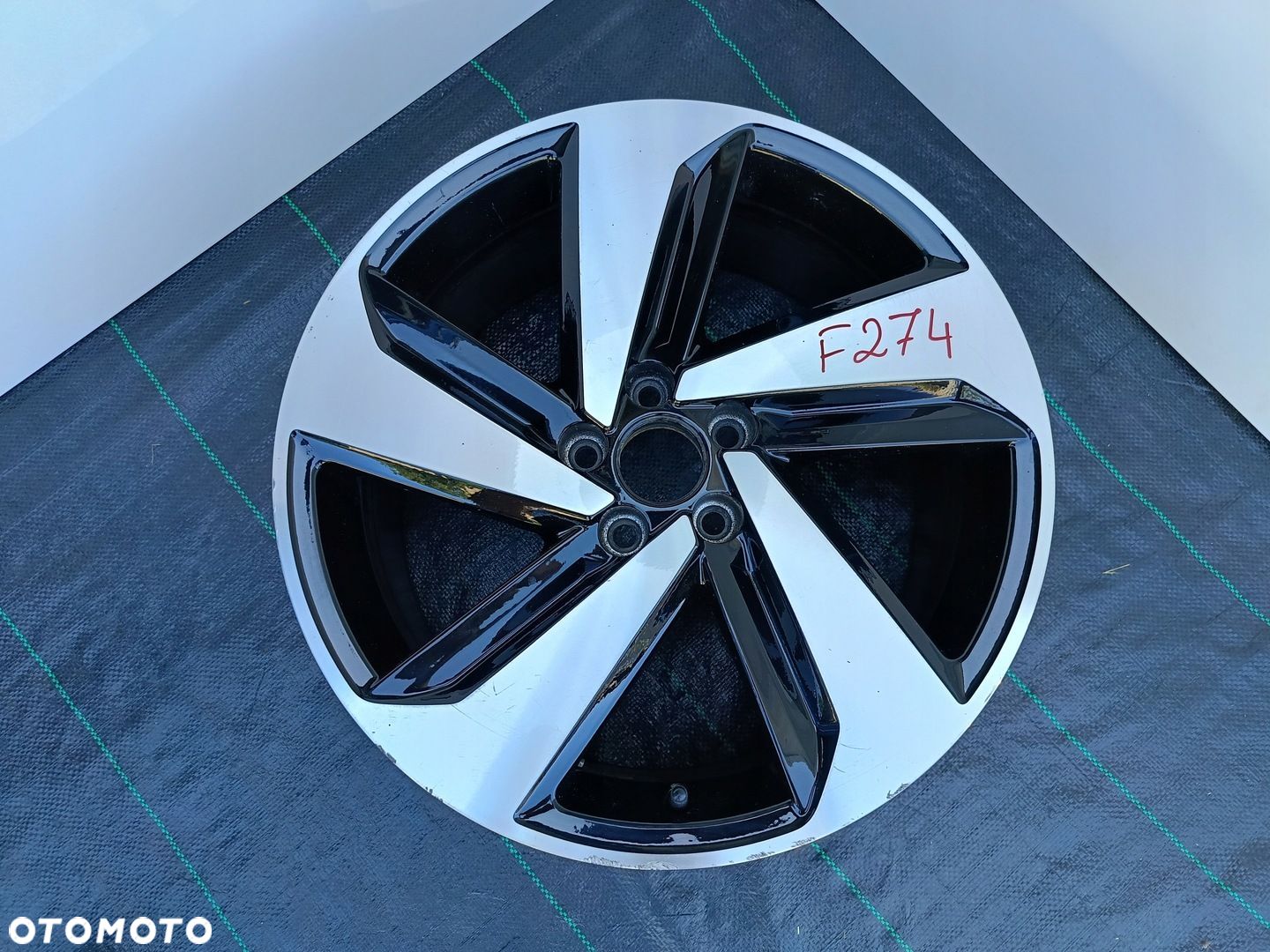 FELGA ALUMINIOWA VW POLO 2G 7.5x17 5x100 ET51 2G0601025AB MILTON KEYNES - 1