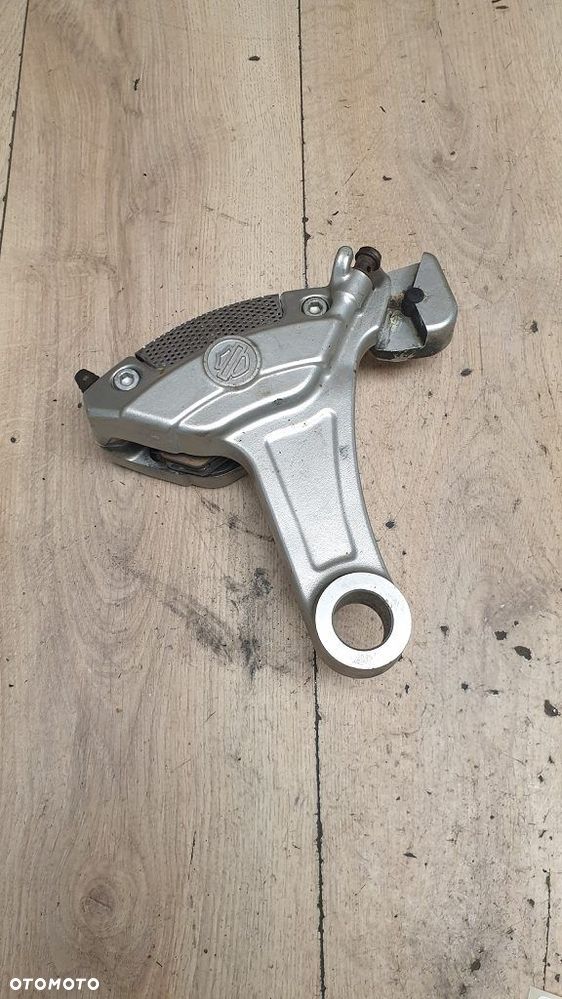 Zacisk hamulcowy tył jarzmo Harley Davidson V-Rod Street Rod - 5