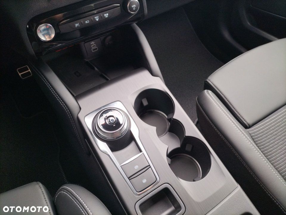 Ford Kuga - 17