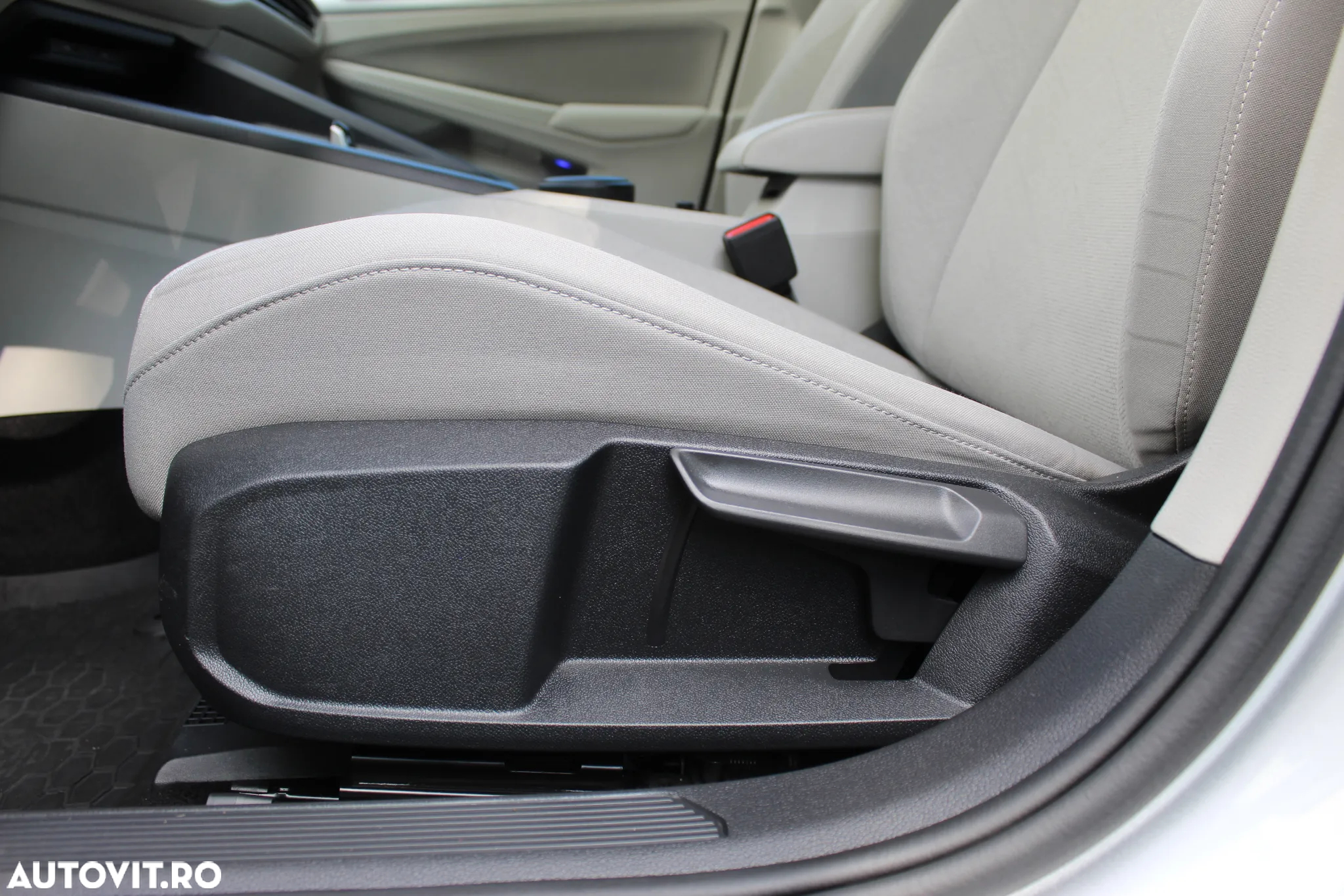 Volkswagen Golf 1.5 eTSI ACT DSG MHEV Life - 19