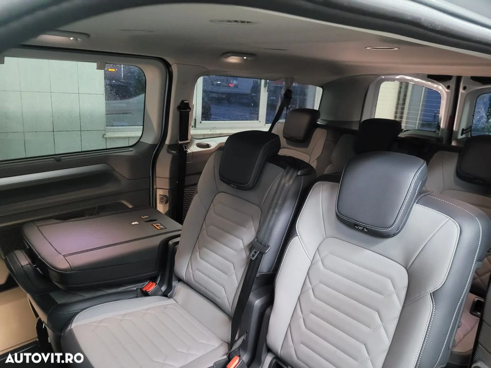 Volkswagen Caravelle - 7