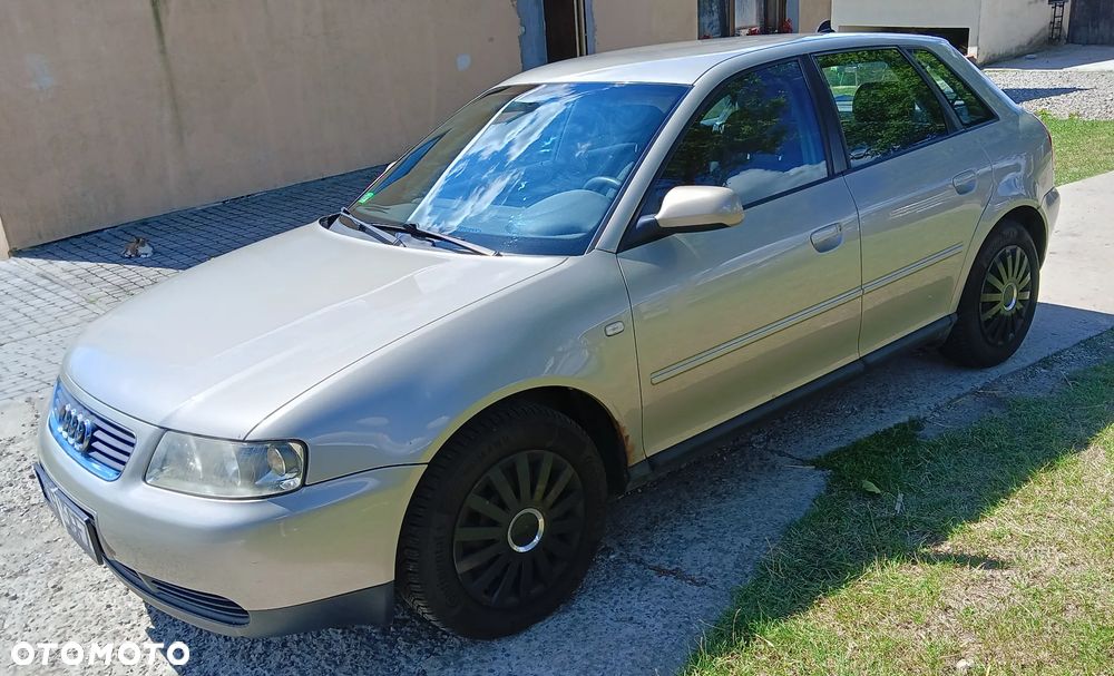 Audi A3 Sportback 1.6 Ambiente - 6