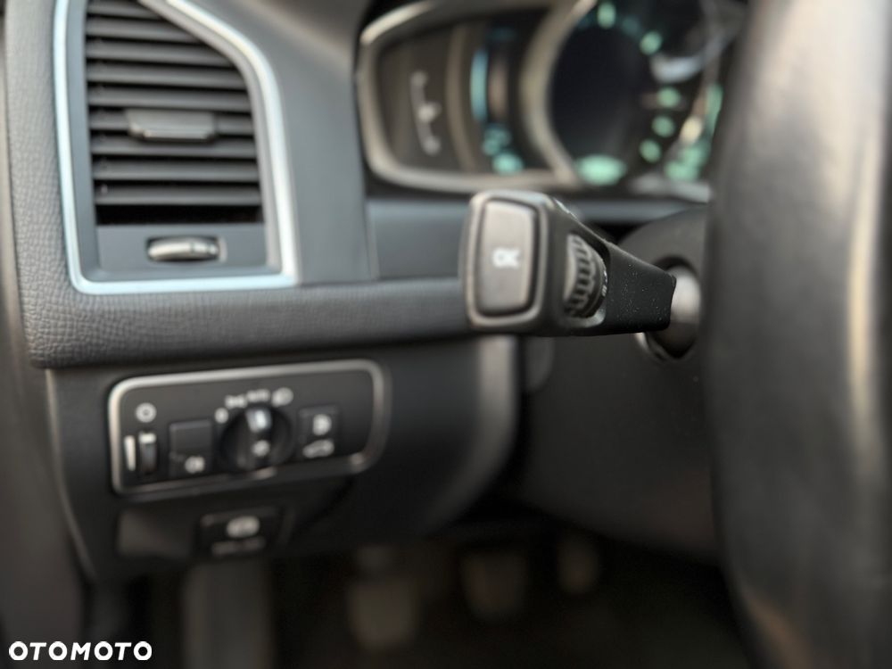 Volvo XC 60 D4 Momentum - 17