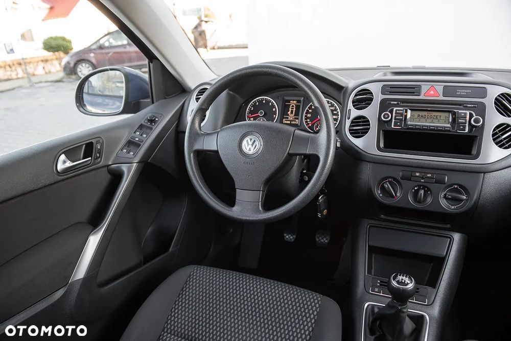 Volkswagen Tiguan - 23