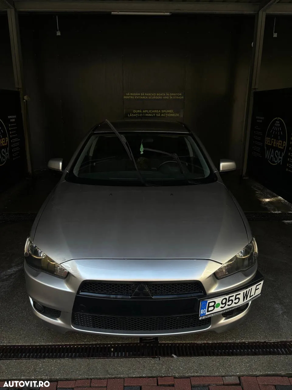 Mitsubishi Lancer - 2