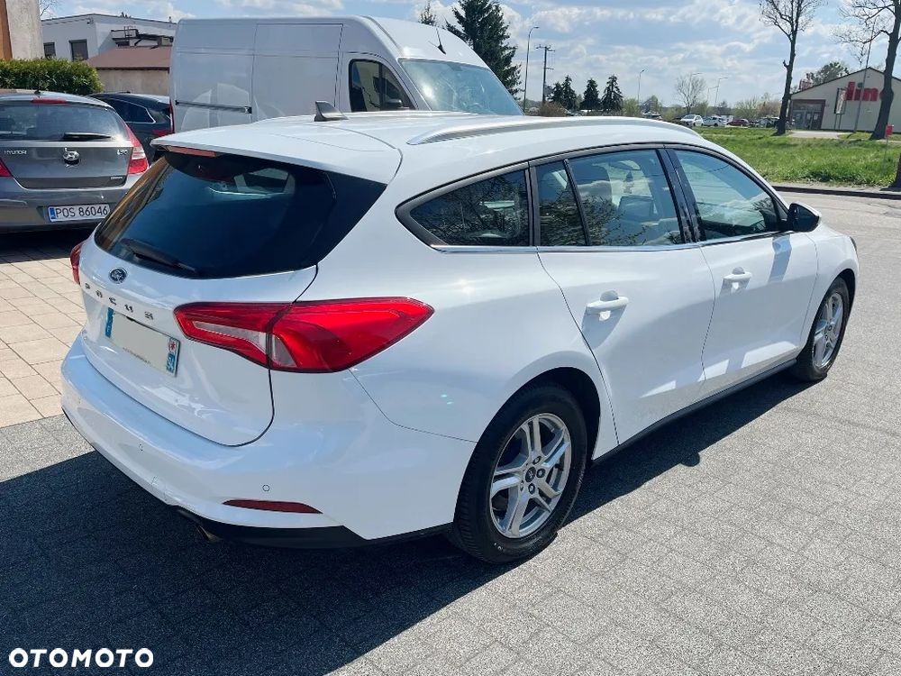 Ford Focus SW 1.5 TDCi DPF S&S Business - 4
