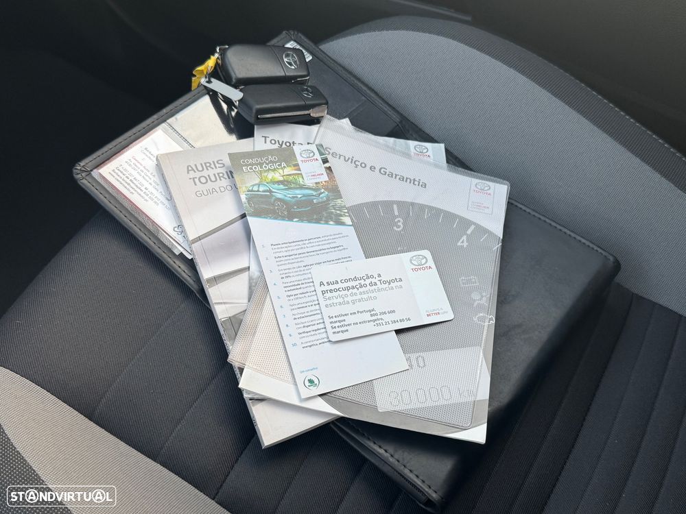 Toyota Auris Touring Sports 1.2T Comfort+Pack Sport - 28