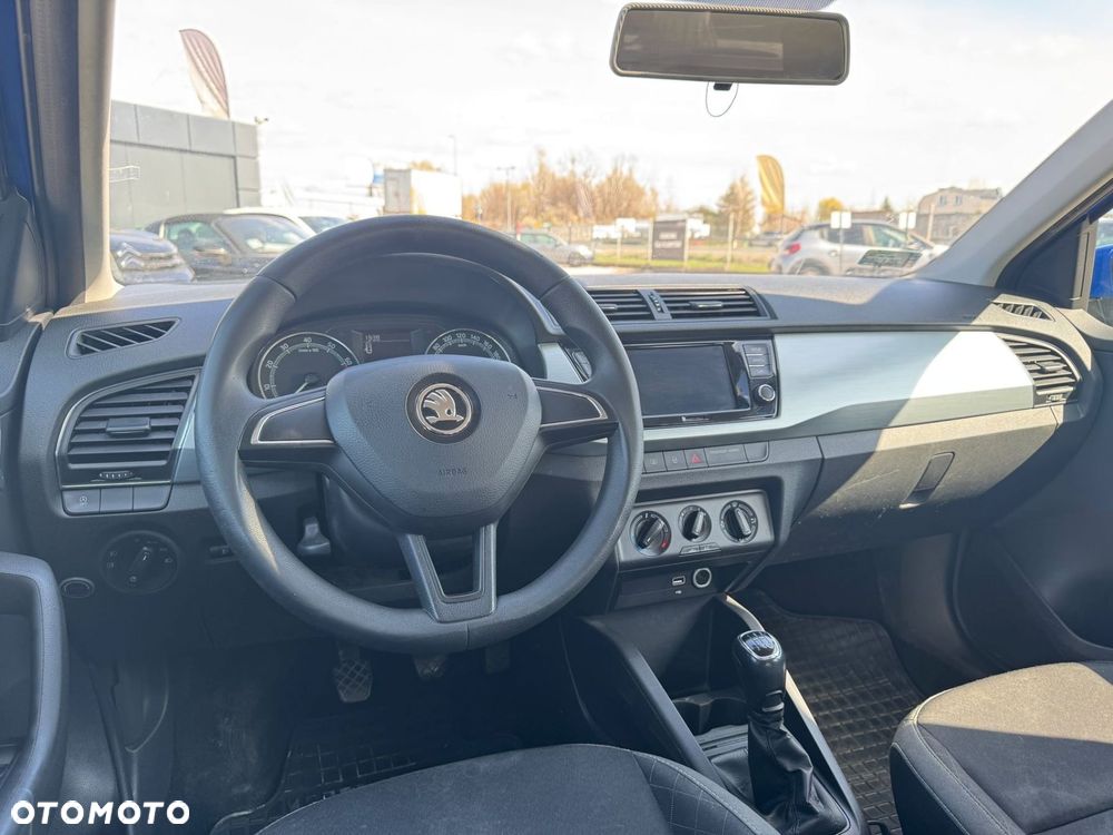 Skoda Fabia - 11