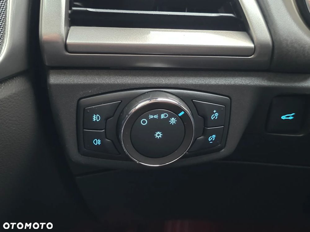 Ford Mondeo 2.0 EcoBlue VIGNALE - 32