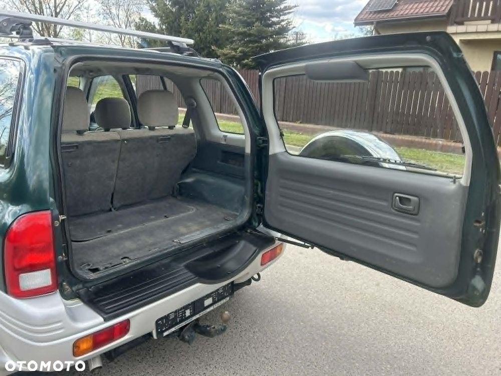 Suzuki Grand Vitara 2.5 V6 - 28