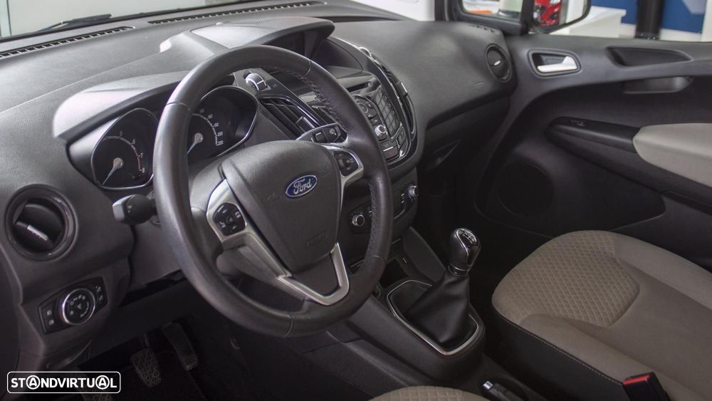 Ford Tourneo Courier 1.0 EcoBoost Titanium - 10