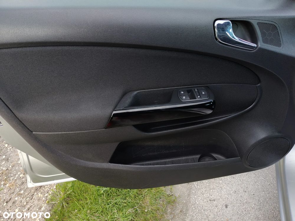 Opel Corsa 1.4 16V Energy - 29