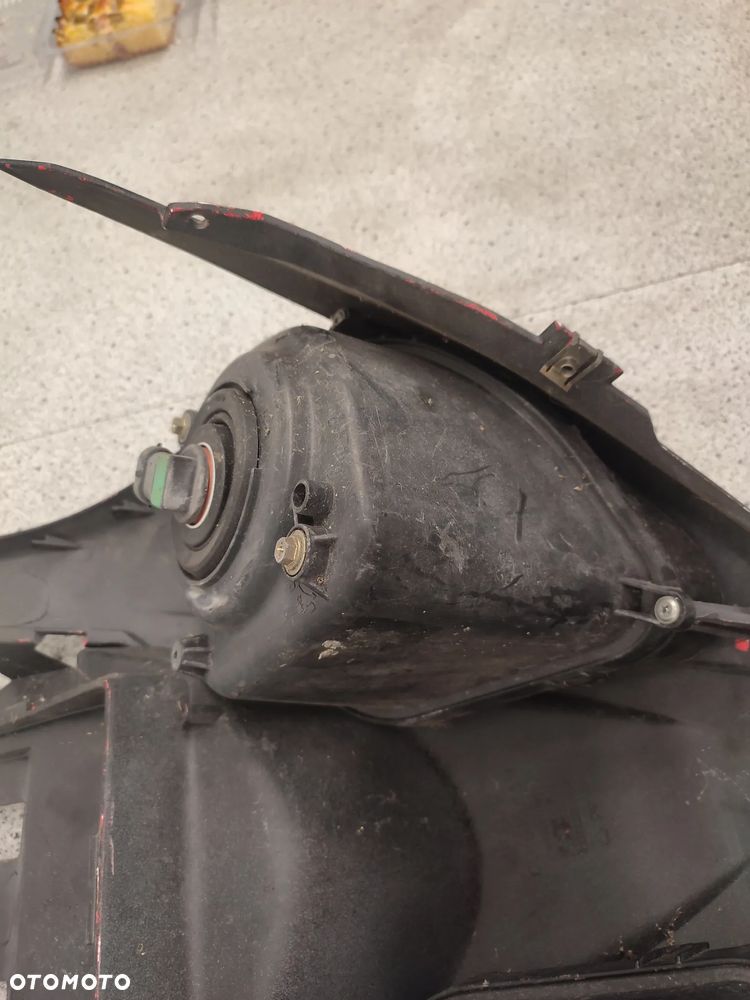 Czacha, czasza, owiewka przód, osłona lampy, lampa przód, przedznia, reflektor Derpi GP1 - 13