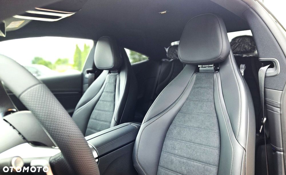Mercedes-Benz CLE 300 mHEV 4-Matic AMG Line - 10