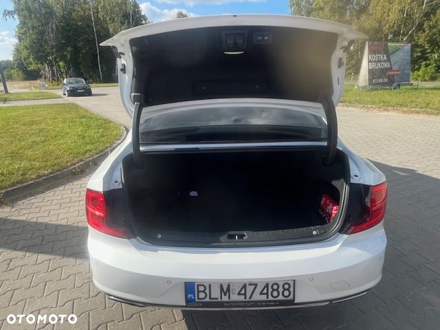 Volvo S90 - 16