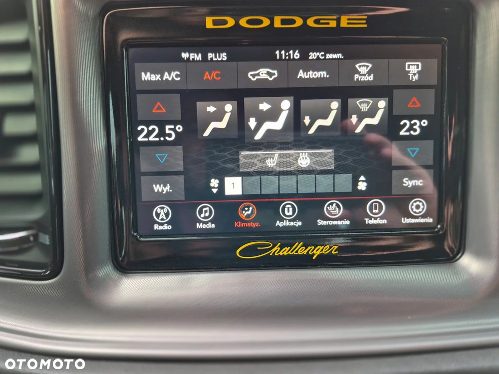 Dodge Challenger - 24