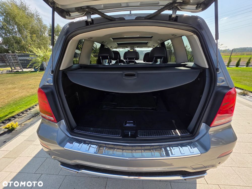 Mercedes-Benz GLK 350 4-Matic - 11