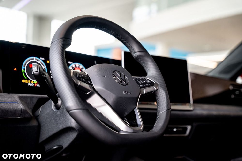 Volkswagen Tiguan - 9