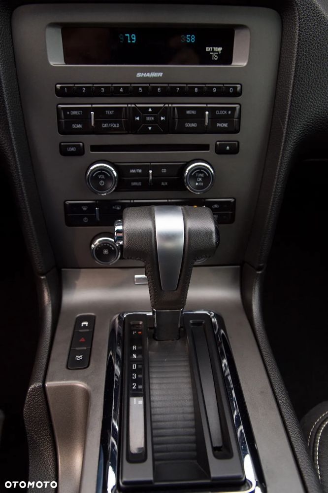 Ford Mustang 3.7 V6 Premium - 28