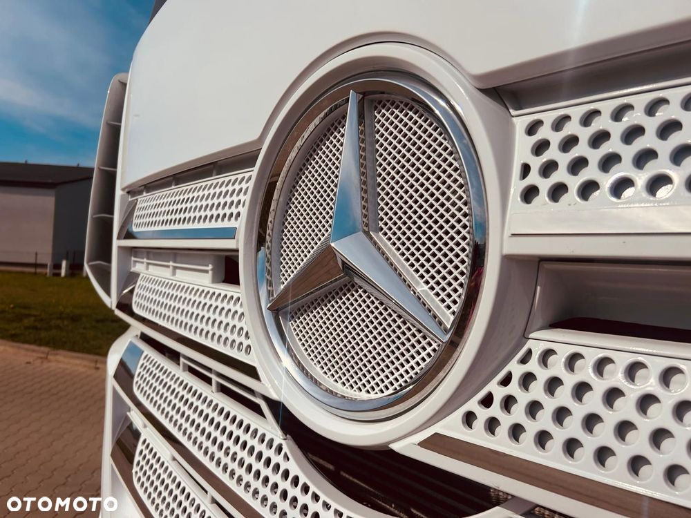 Mercedes-Benz Actros - 23