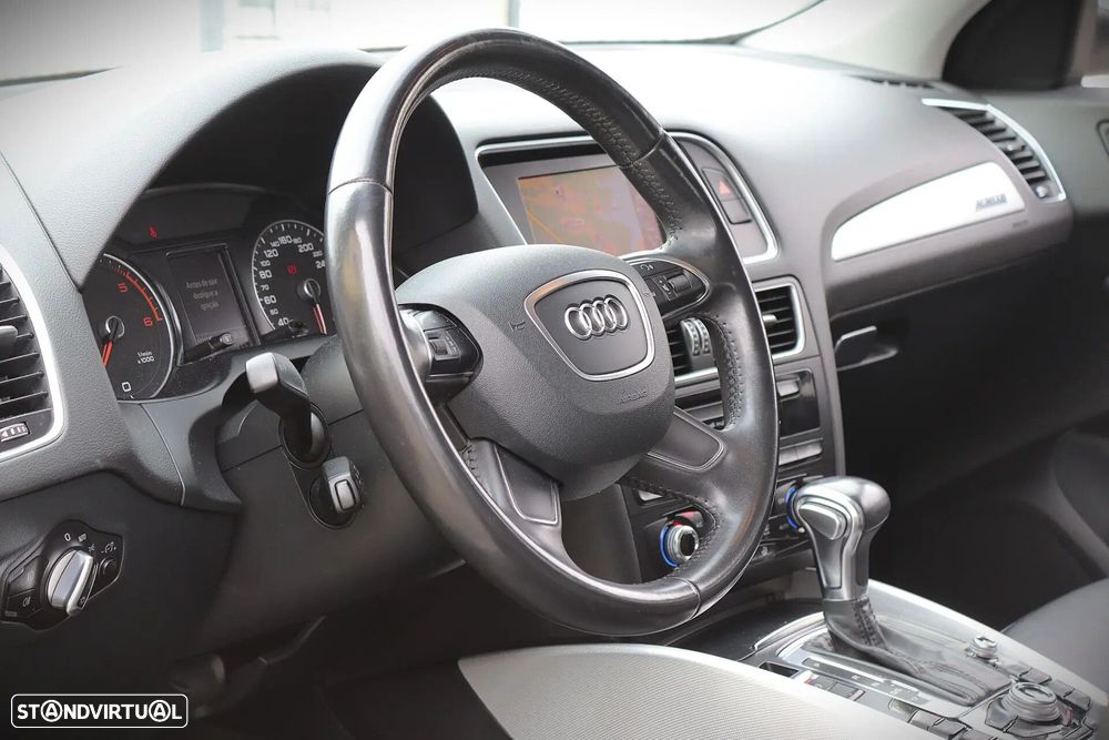 Audi Q5 2.0 TDI quattro S-line S-tronic - 8