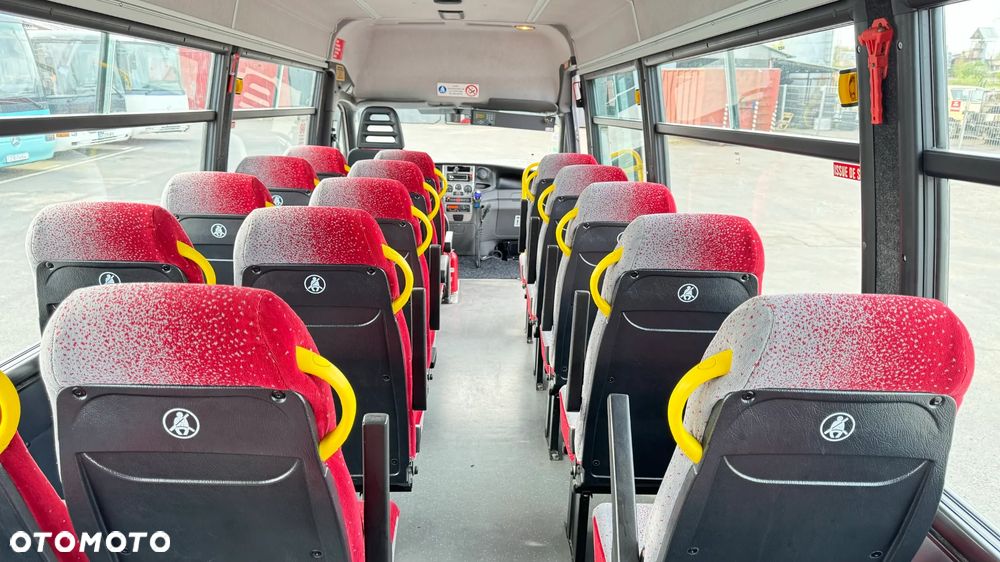 Irisbus Iveco Daily / 23 miejsca / Cena 69000 zł netto - 5