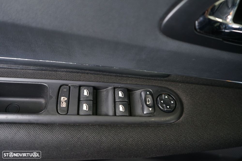 Peugeot 3008 1.6 HDi Allure - 19