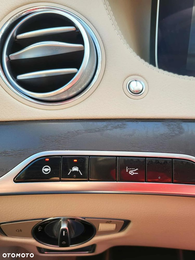 Mercedes-Benz Klasa S 400 d 4-Matic 9G-TRONIC - 35