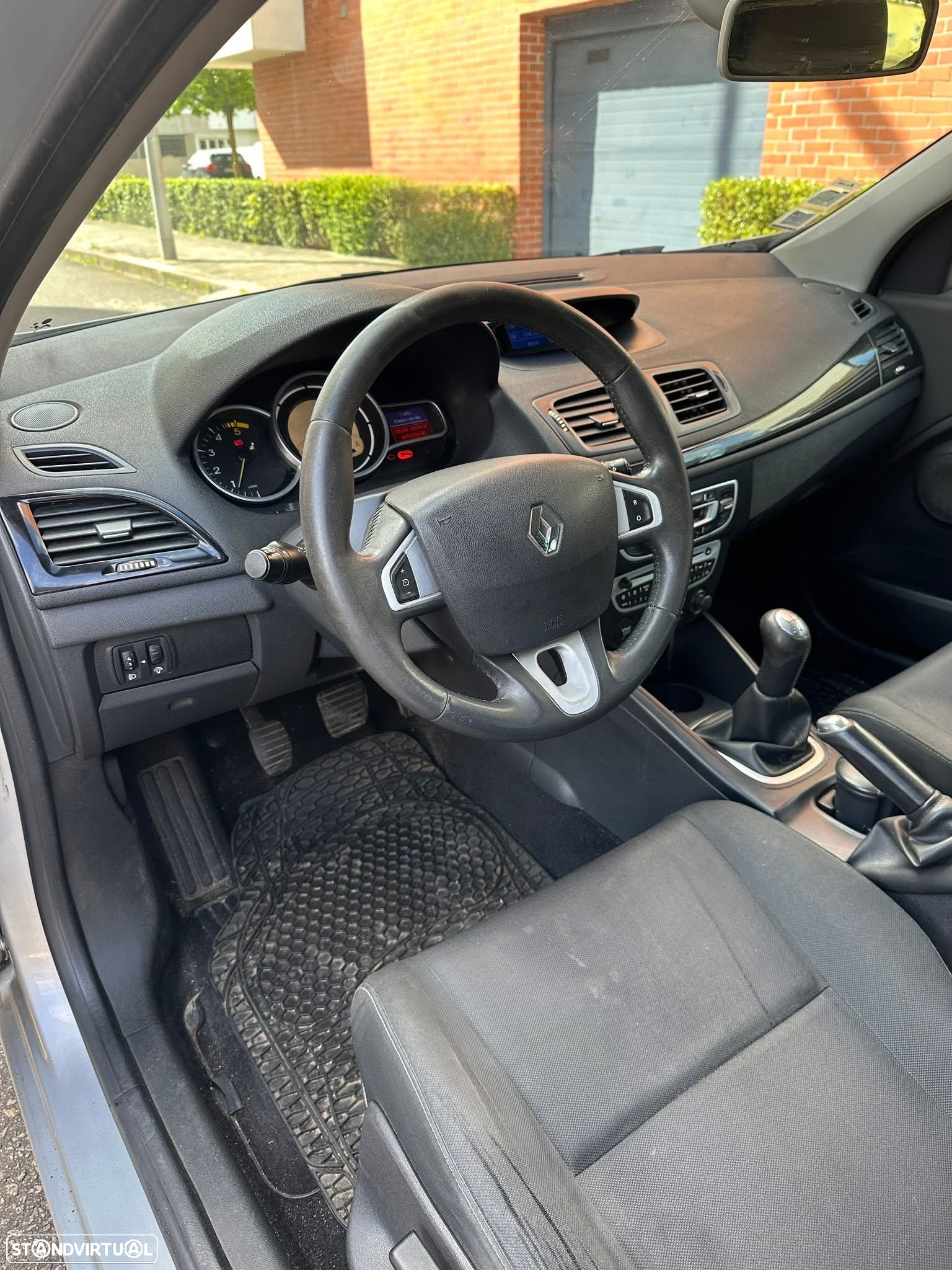 Renault Mégane 1.5 dCi Dynamique - 5