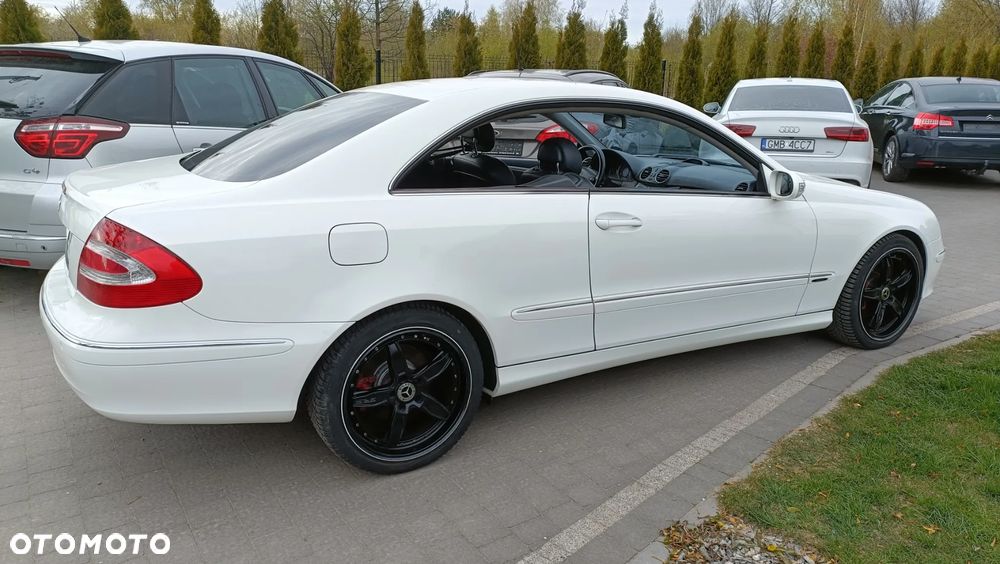 Mercedes-Benz CLK - 6