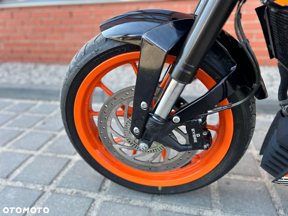 KTM Duke - 13