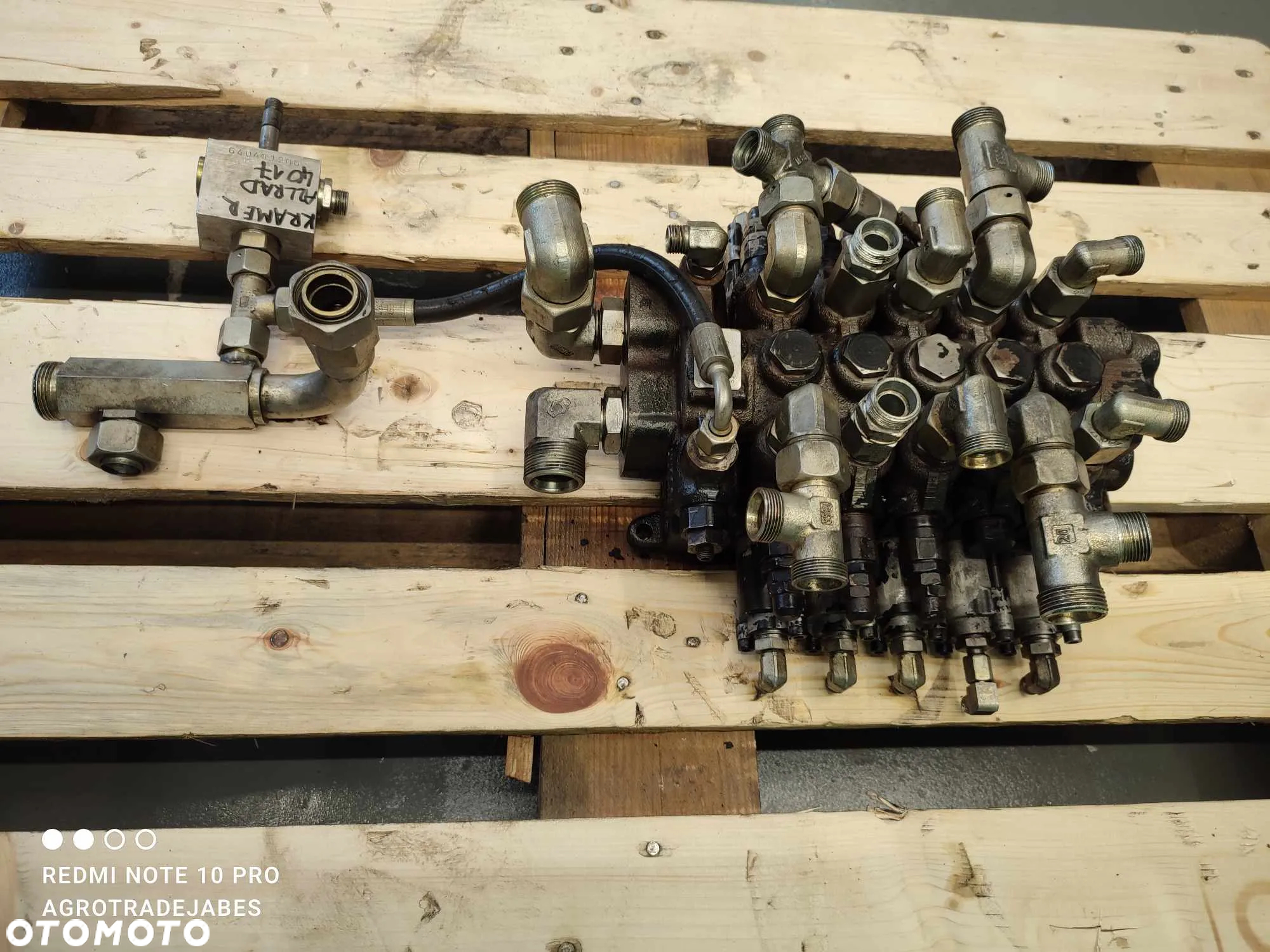 Rozdzielacz hydrauliczny Kramer Allrad 4017 (1000142889 HUSCO) - 9