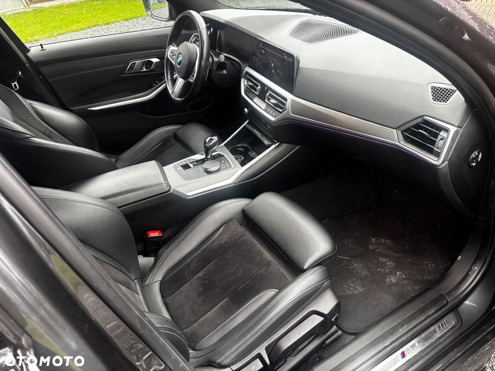 BMW Seria 3 330i - 8