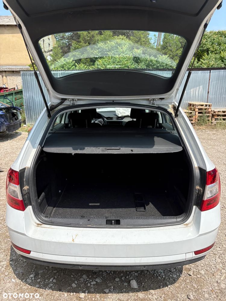 Skoda Octavia 1.5 TSI ACT DSG Ambition - 22