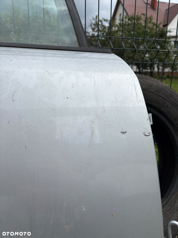 Maska grill drzwi lusterko audi a4 b6 sedan srebrne - 15