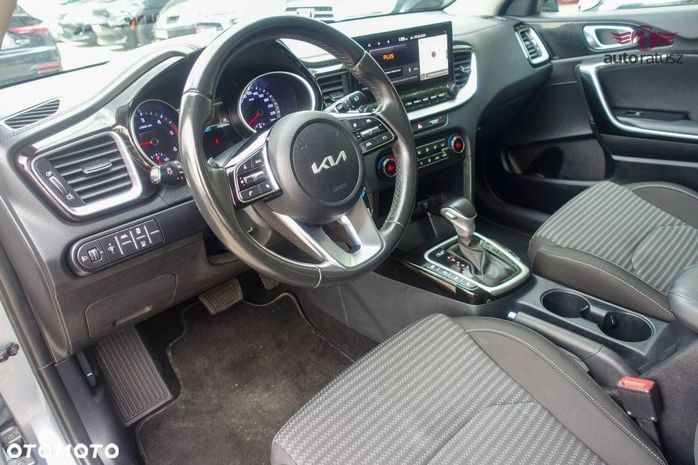 Kia Ceed - 9