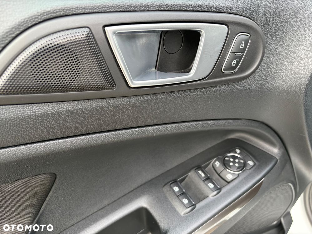 Ford EcoSport 1.0 EcoBoost TITANIUM - 26