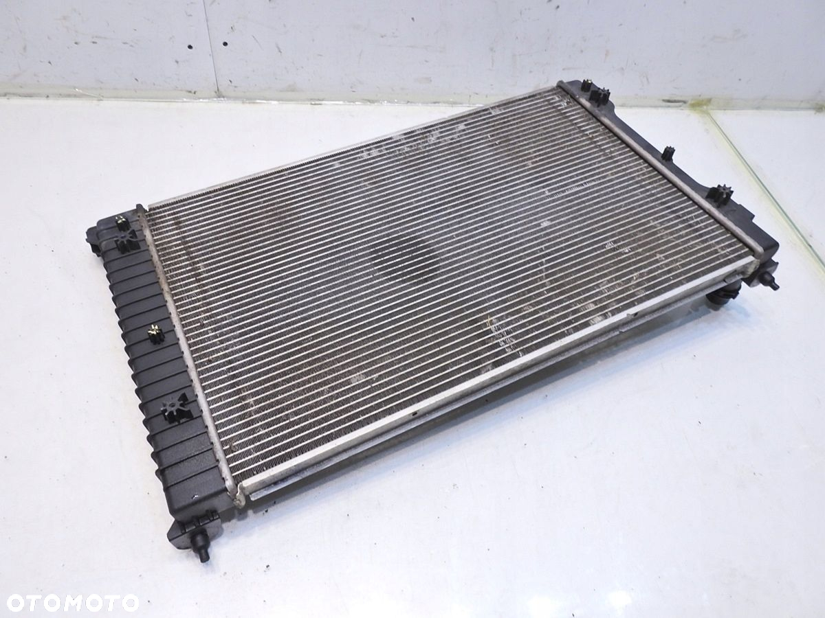 CHŁODNICA WODY AUDI A4 B7 2.0 TFSI 8E0121251AP - 10