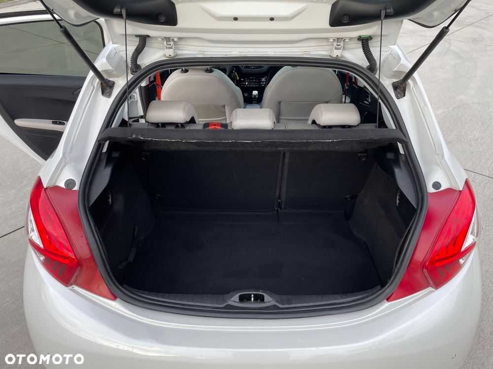 Peugeot 208 e-HDi 115 Stop&Start Allure - 15