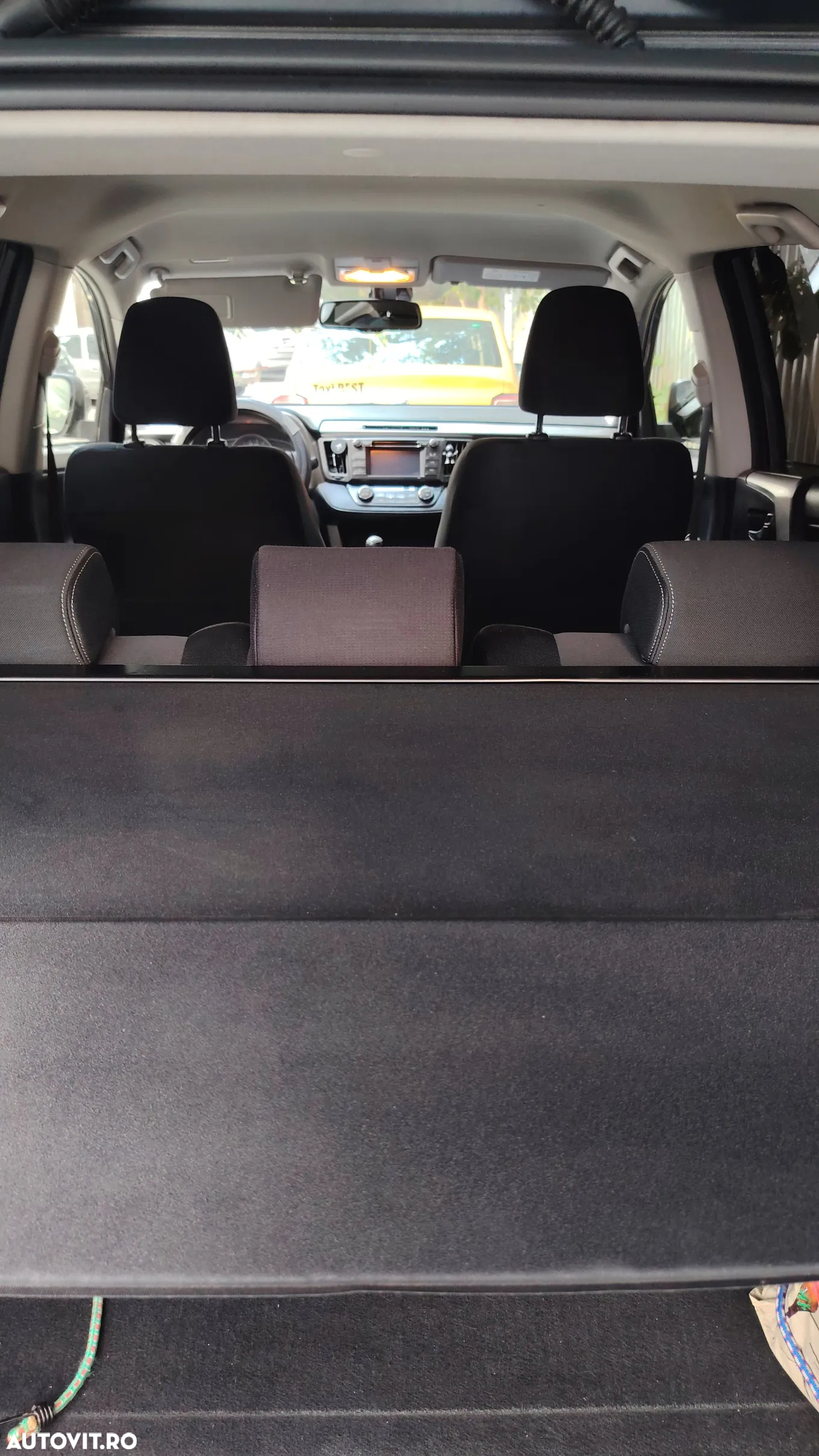 Toyota RAV4 - 10
