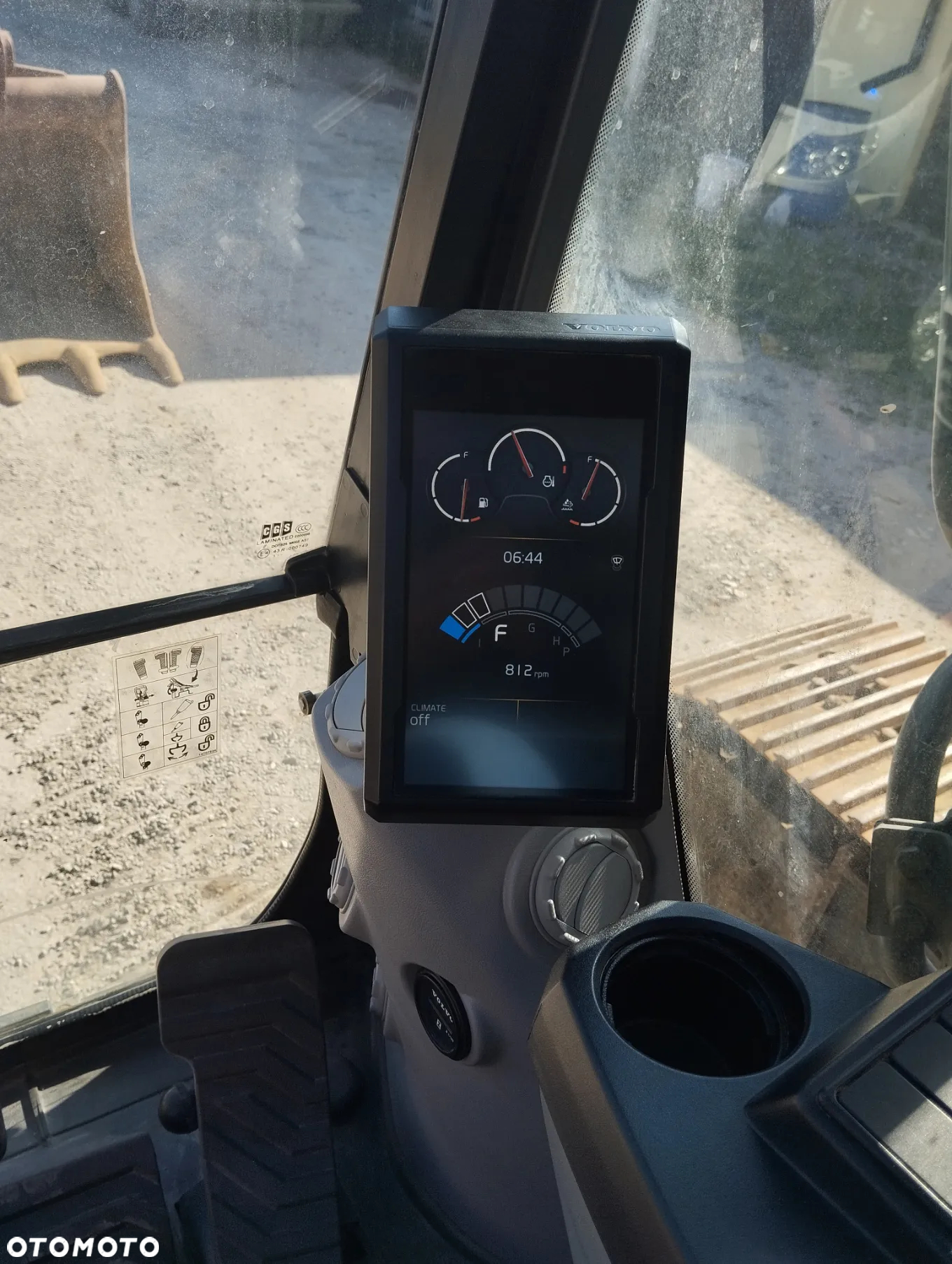 Volvo EC 220 EL - 9